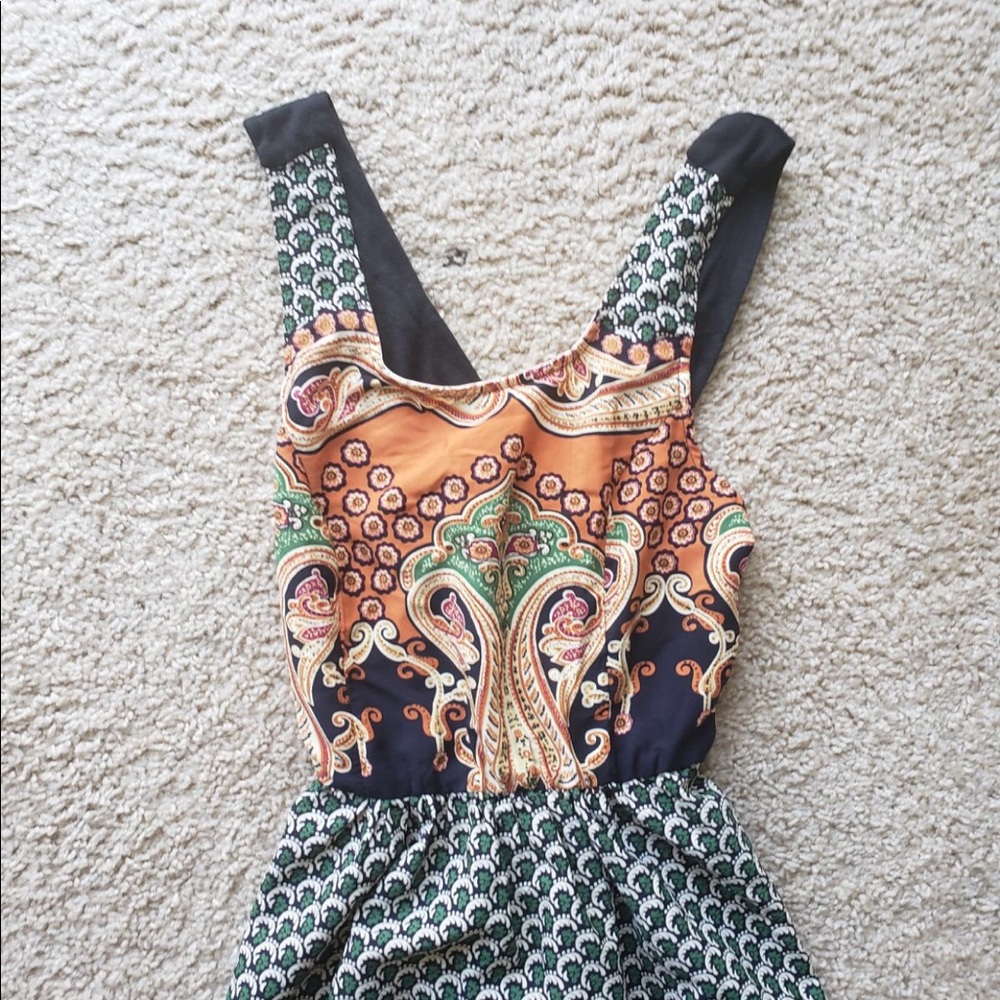 San Joy Paisley Maxi Side Slits Tank Top Dress NWT
Color: Black, green, orange